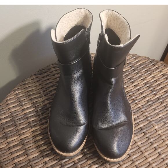 Nautica Womens Size ~9 Black Ankle Boots Shearling Lined Buckle Winter - Picture 3 of 10